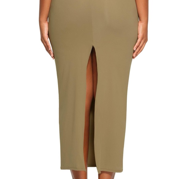 Skims Fits Everybody Long Skirt in Khaki - Picture 4 of 4